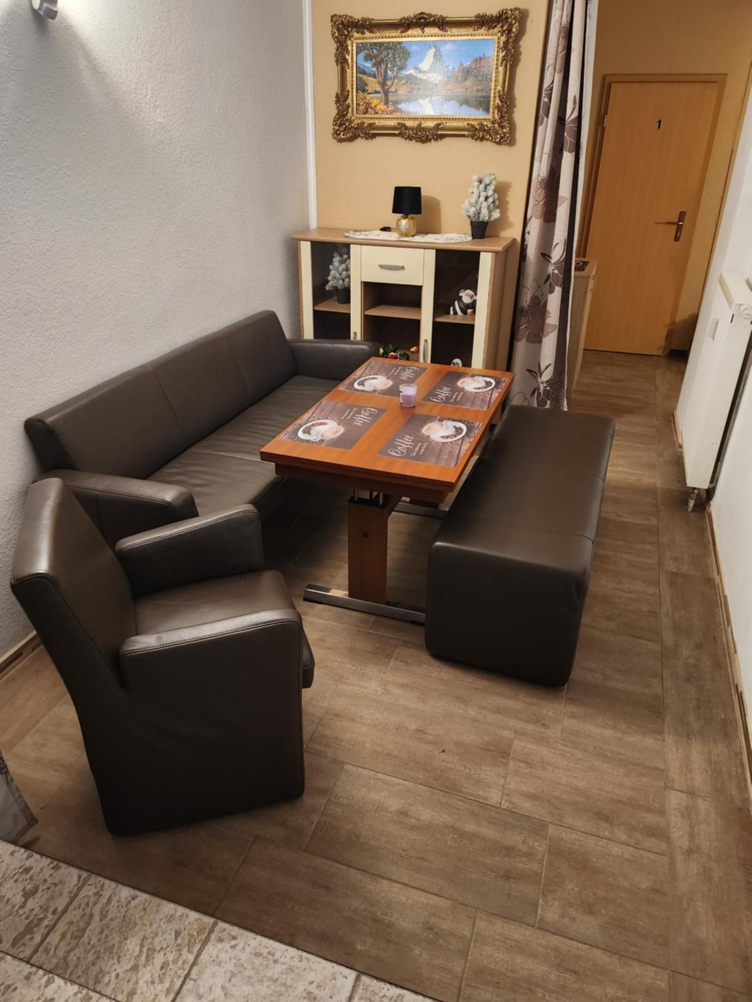 Halle, Top -Preise, Grosse 79 Qm Sd Fewo, Eg, Wahlweise Mit 1- 3 Dz, Inklusiv Tv Lounge, Kueche, Bad Wc Einfach Und Gut, Langzeitmieter Vb Preise Halle  Exterior foto