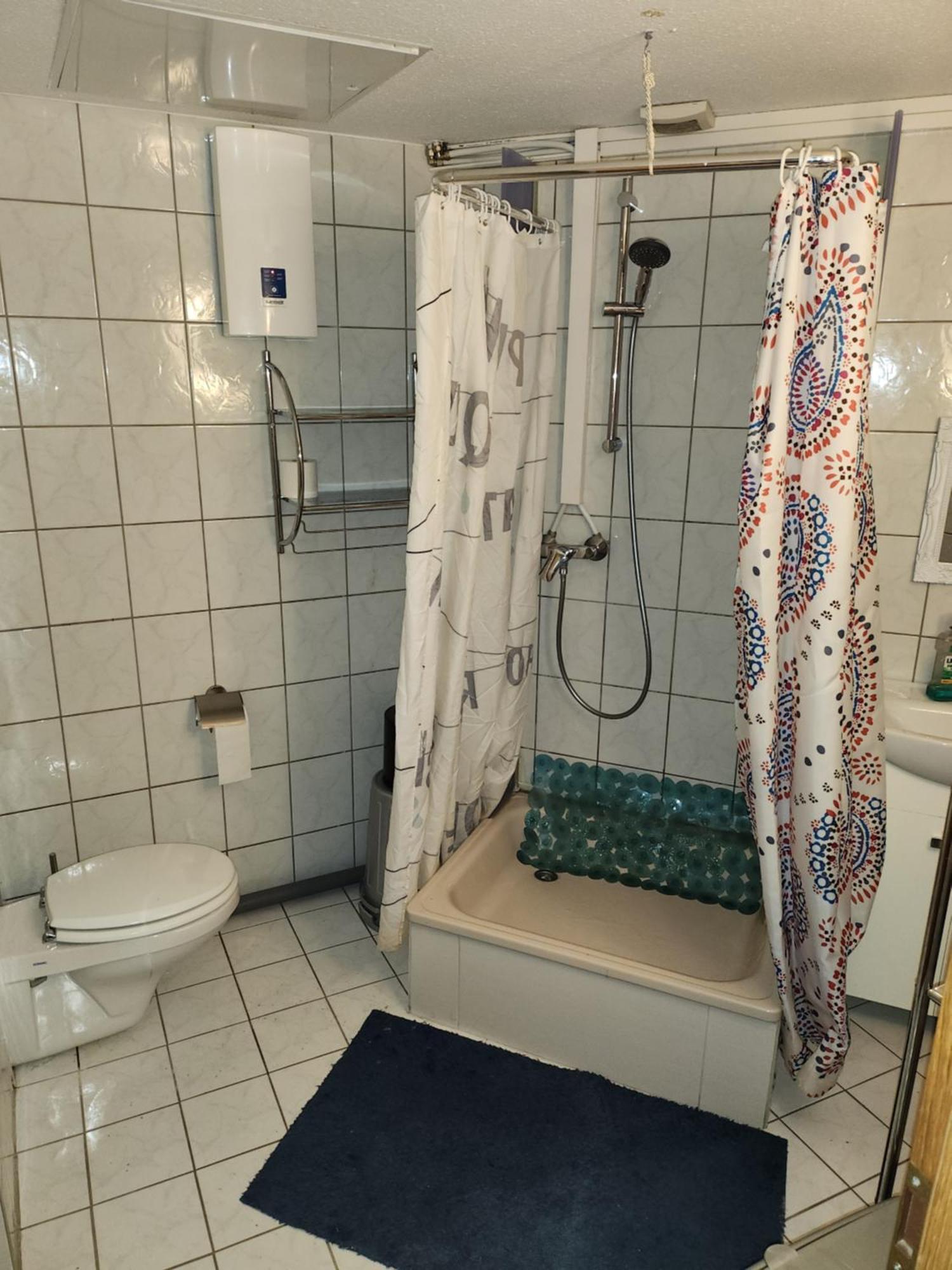 Halle, Top -Preise, Grosse 79 Qm Sd Fewo, Eg, Wahlweise Mit 1- 3 Dz, Inklusiv Tv Lounge, Kueche, Bad Wc Einfach Und Gut, Langzeitmieter Vb Preise Halle  Exterior foto
