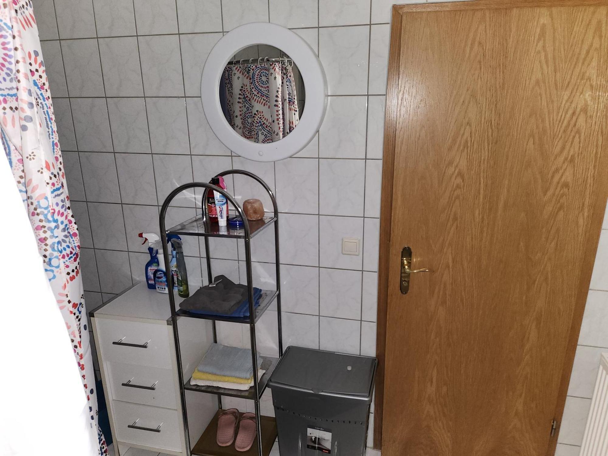 Halle, Top -Preise, Grosse 79 Qm Sd Fewo, Eg, Wahlweise Mit 1- 3 Dz, Inklusiv Tv Lounge, Kueche, Bad Wc Einfach Und Gut, Langzeitmieter Vb Preise Halle  Exterior foto